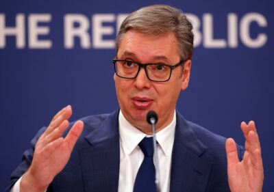 Panika v Srbiji; ameriške tajne službe “kopljejo” po programu, ki naj bi prirejal volilne rezultate