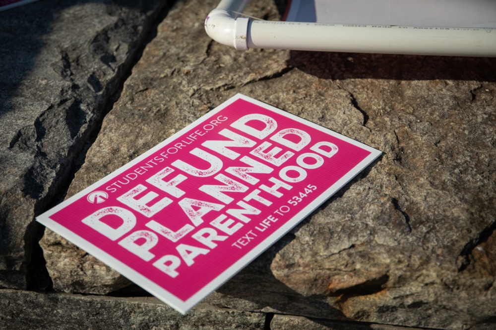 Zapiranje klinik Planned Parenthood se nadaljuje: v petek se zapira že 45. center