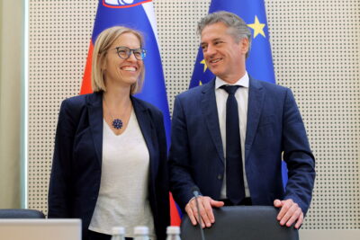 “Zdravstveno ministrstvo in vlada sta zdravstvenemu sistemu zadala smrtonosno injekcijo”