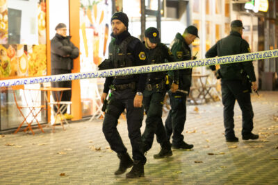 Je v Ljubljani z nožem mesaril migrant?