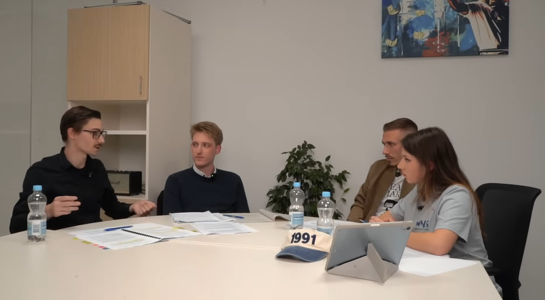 Mladinsko soočenje – kaj si mladi mislijo o zastrupljanju starejših in onemoglih