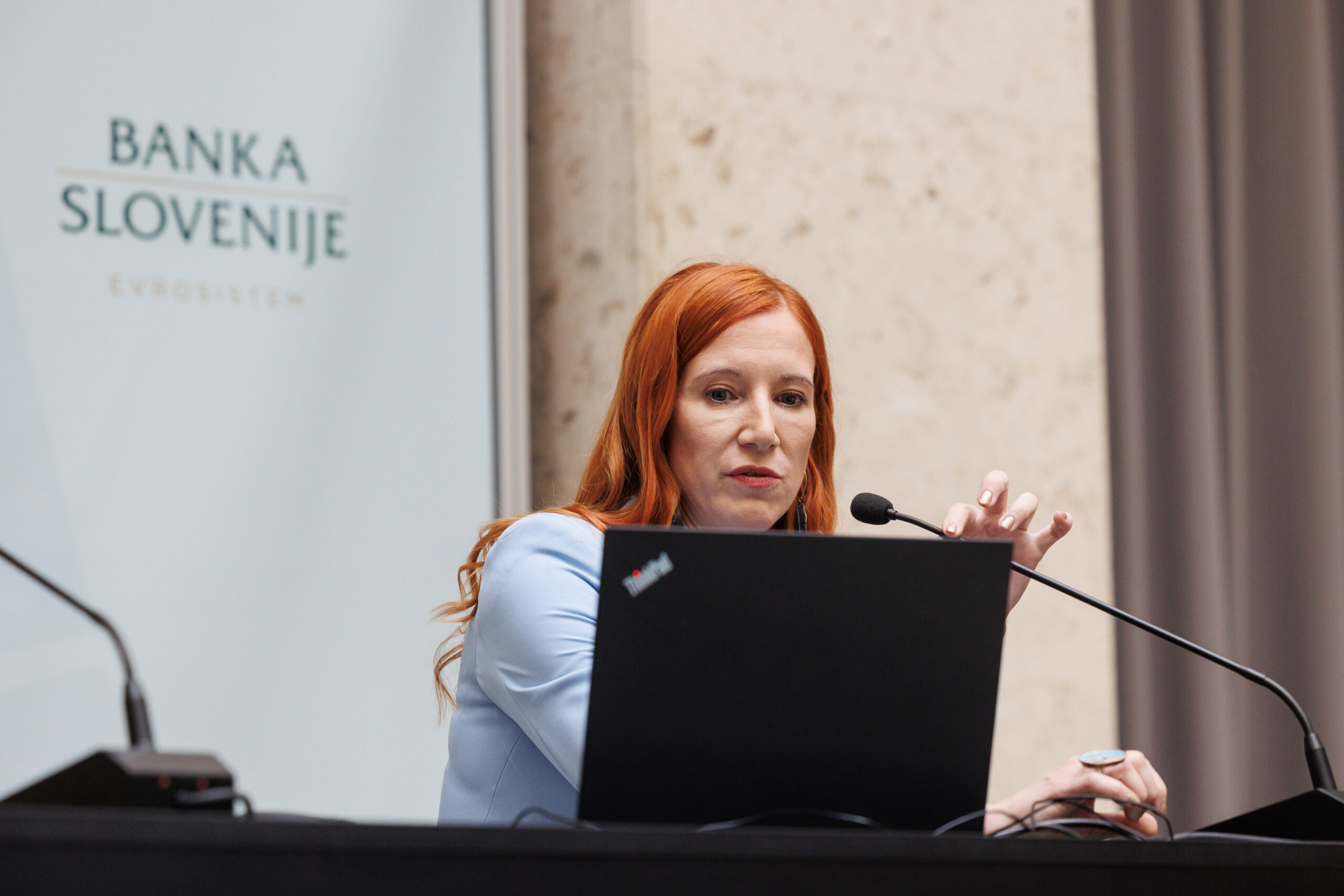 Temna napoved Banke Slovenije: Šibka rast, visoka inflacija, upad delovnih mest …
