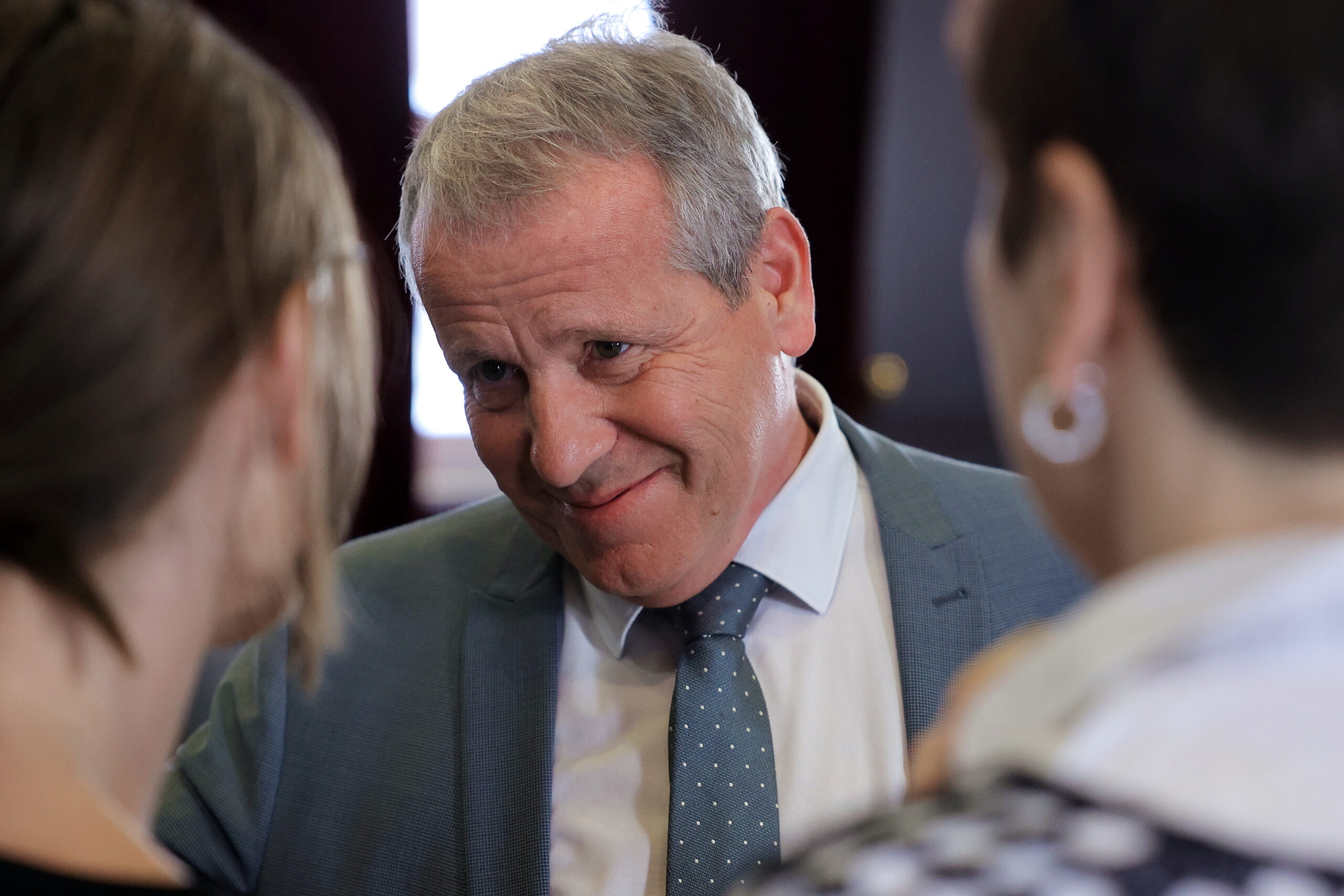 Levica panično hiti z ideološko “okupacijo” Ustavnega sodišča, na mizo vrnili Kresalovo