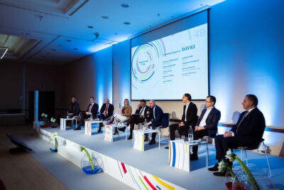 [Video] Brodnjak zopet povzročil vihar na gospodarskem vrhu