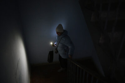 Bo vlada priskočila na pomoč Ukrajincem, ki so zaradi ruskih napadov obsojeni na zmrzovanje?