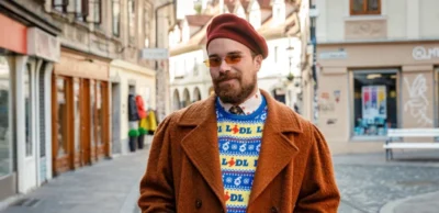 Tri leta in pol od izbruha afere Fotopub: Sodišče še ni uspelo vročiti obtožnice Dušanu Smodeju