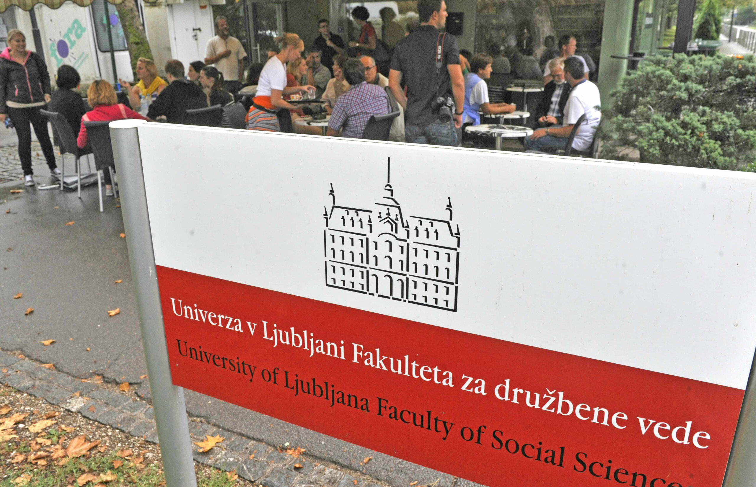 Transparency International: evropski poslanci prikrivali dodatne prihodke – med njimi naj bi bil tudi Prebilič