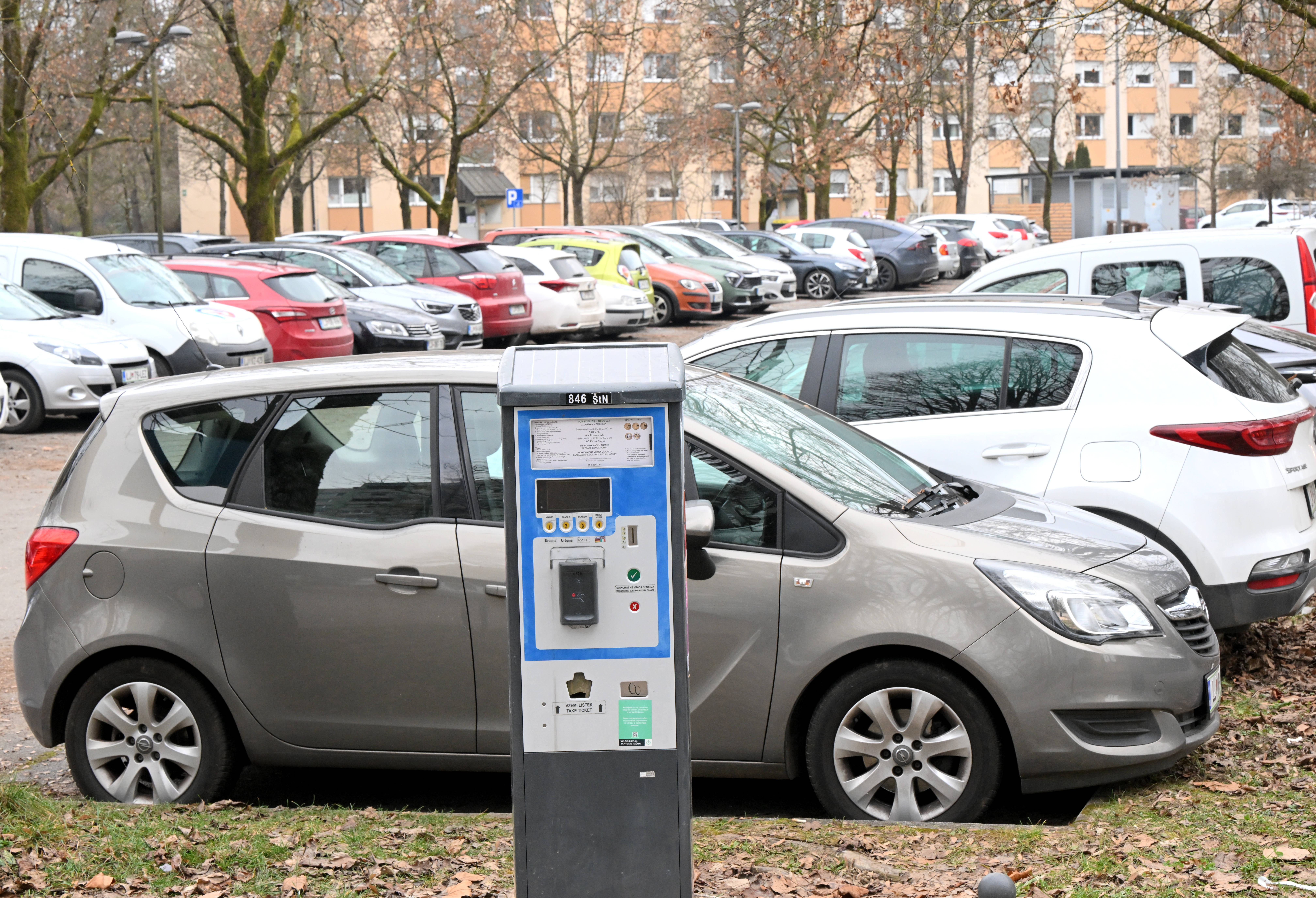 Jankovićev lov na voznike avtomobilov se nadaljuje; Primc obljublja konec “terorja”