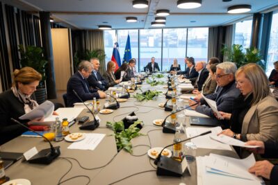 Koalicijski partnerji zadovoljni s pojasnili Goloba glede ugotovitve KPK