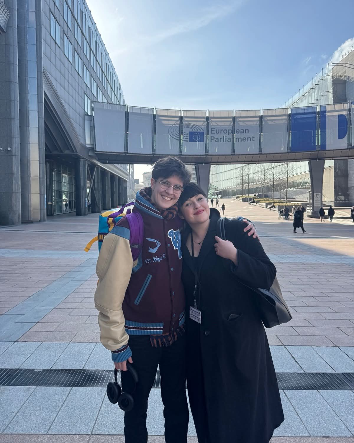 8. marec financira korporacija, ki je za Hitlerja proizvajala smrtonosni plin za ubijanje Judov