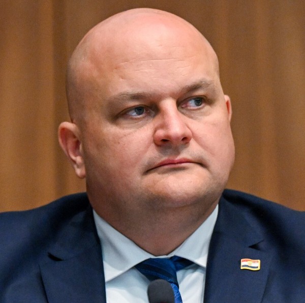 Hrvaška zavrnila madžarsko zahtevo za tranzit Putinove nafte