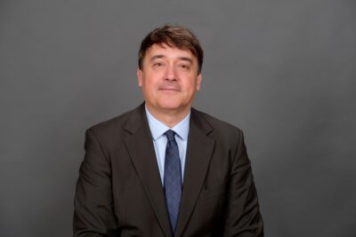 [Afera “Ugljan”] Politični analitik o Golobovih računih: Ubral je Masleševo pot