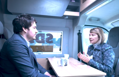 [Po Desnem pasu] Poslanka Jeraj prepričana v novo desno koalicijo: Slovenija bo prosperirala!