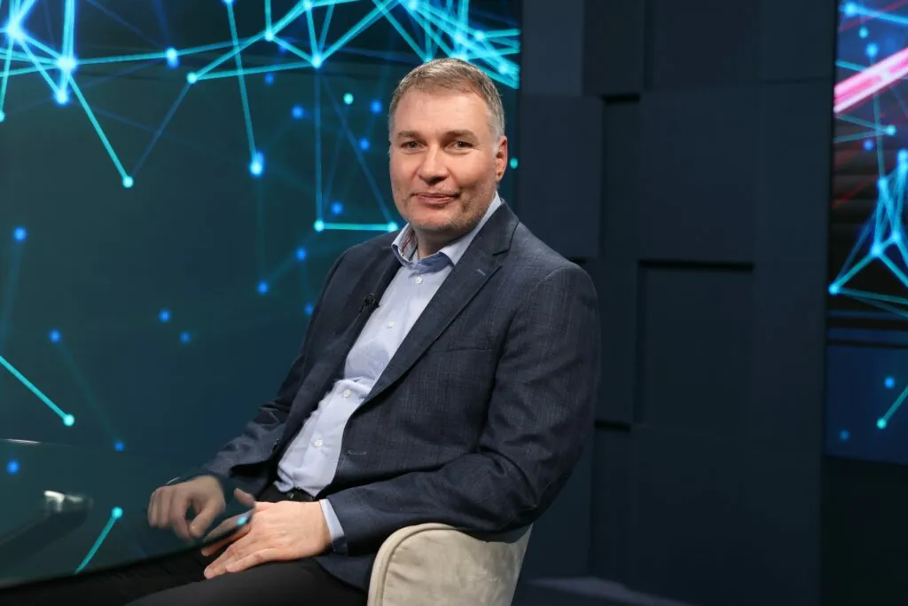 Aljuš Pertinač: “Nataša Pirc Musar hodi krepko čez rob – in to na račun države”