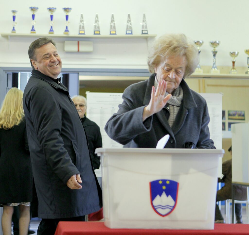 [Ekskluzivno] Janković se boji referenduma in umika sporni odlok