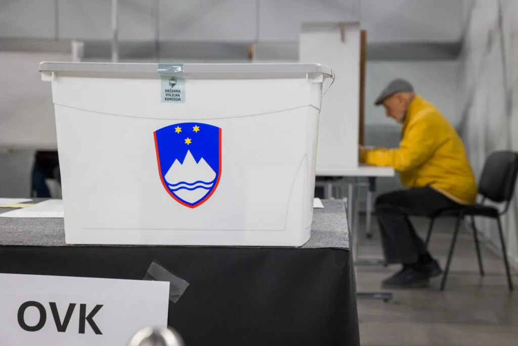 Gremo na referendume