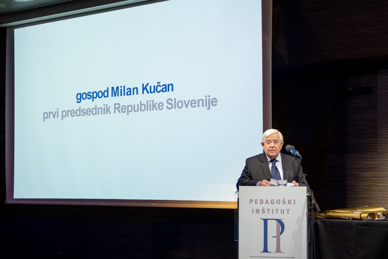 Kučan na jubileju Pedagoškega inštituta dvignil prah