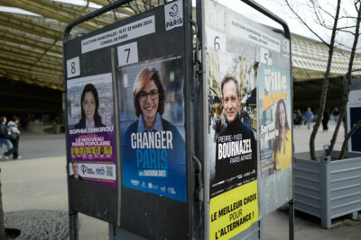 Desnica v Parizu združuje moči, da bi porazila levico