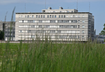 Ali obveščevalci nadzorujejo sedež SDS?