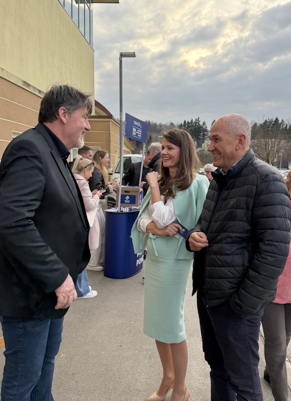 Nova24TV z veličastnim koncertom obeležila 10 let – polna dvorana in dež čestitk