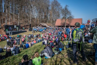 Jurčičevo pot “všečkalo” kar 8000 pohodnikov iz vse Slovenije