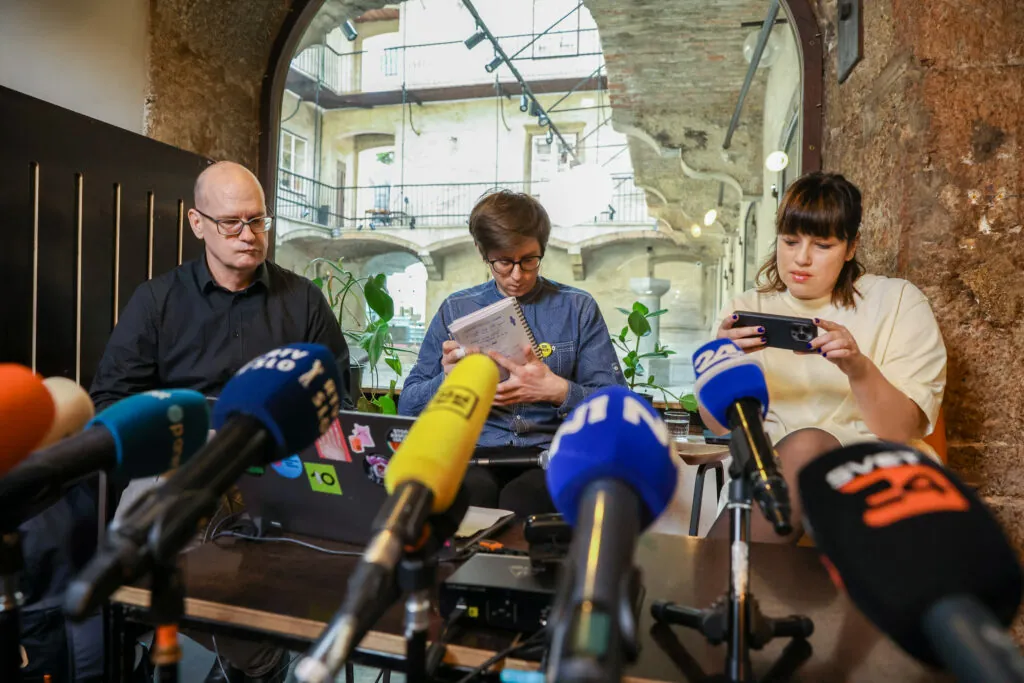 Levica se boji odpiranja vprašanj o predvolilnem udaru državnih struktur, medijev in nevladnih organizacij