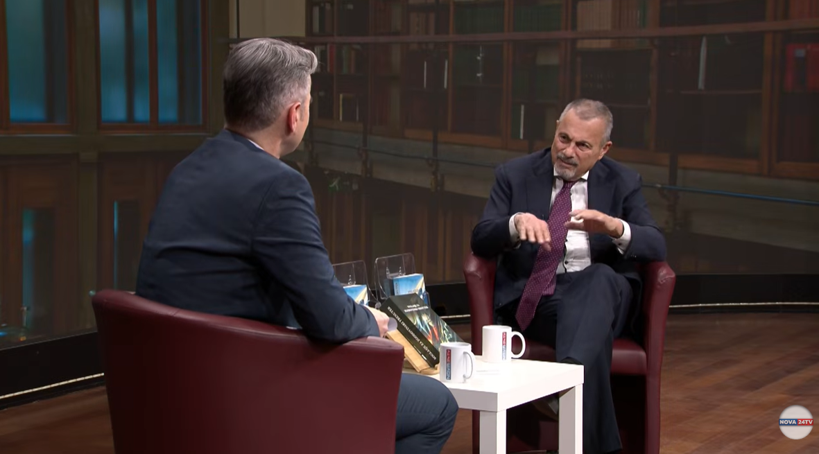 Dr. Peter Jambrek: Jankovič je Kučanu dal komando, naj Goloba obdrži – in s tem pripeljal levico do dna