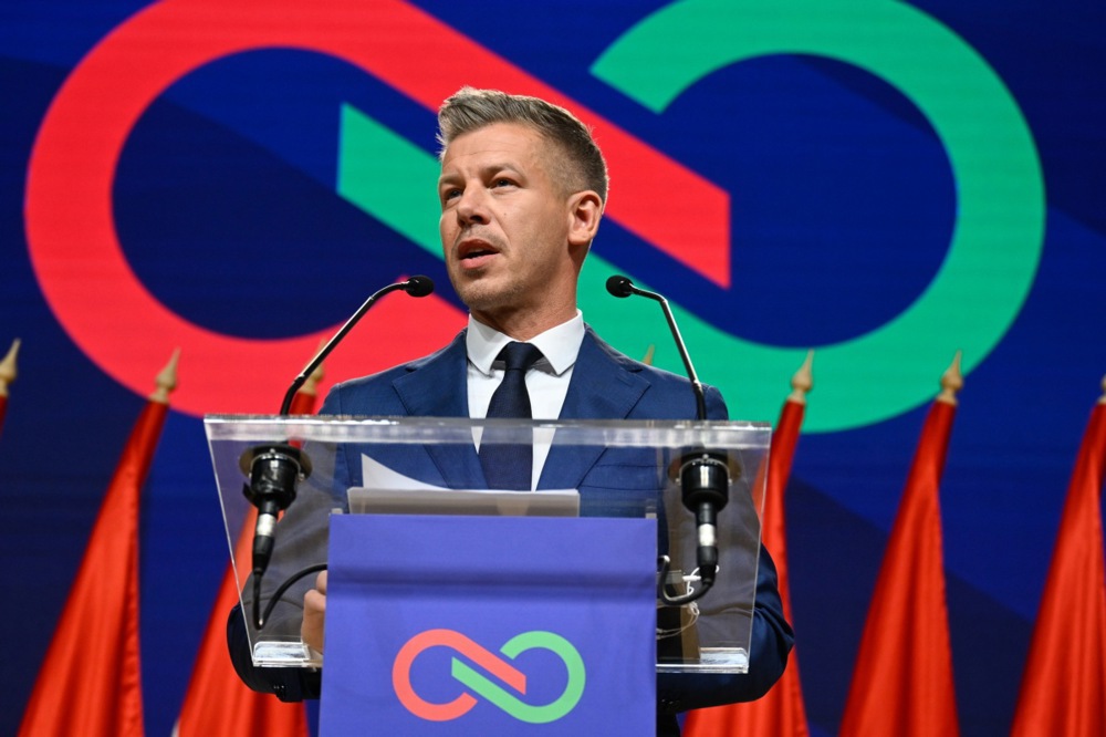 Madžarska začasno ukinja informativni program javne televizije