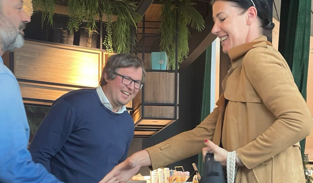 Švarc Pipanova po razkriti korupcijski aferi ponovno v akciji