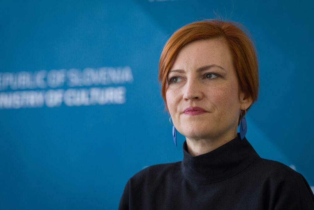 Kadrovanje na Ministrstvu za kulturo se nadaljuje tudi ob koncu mandata