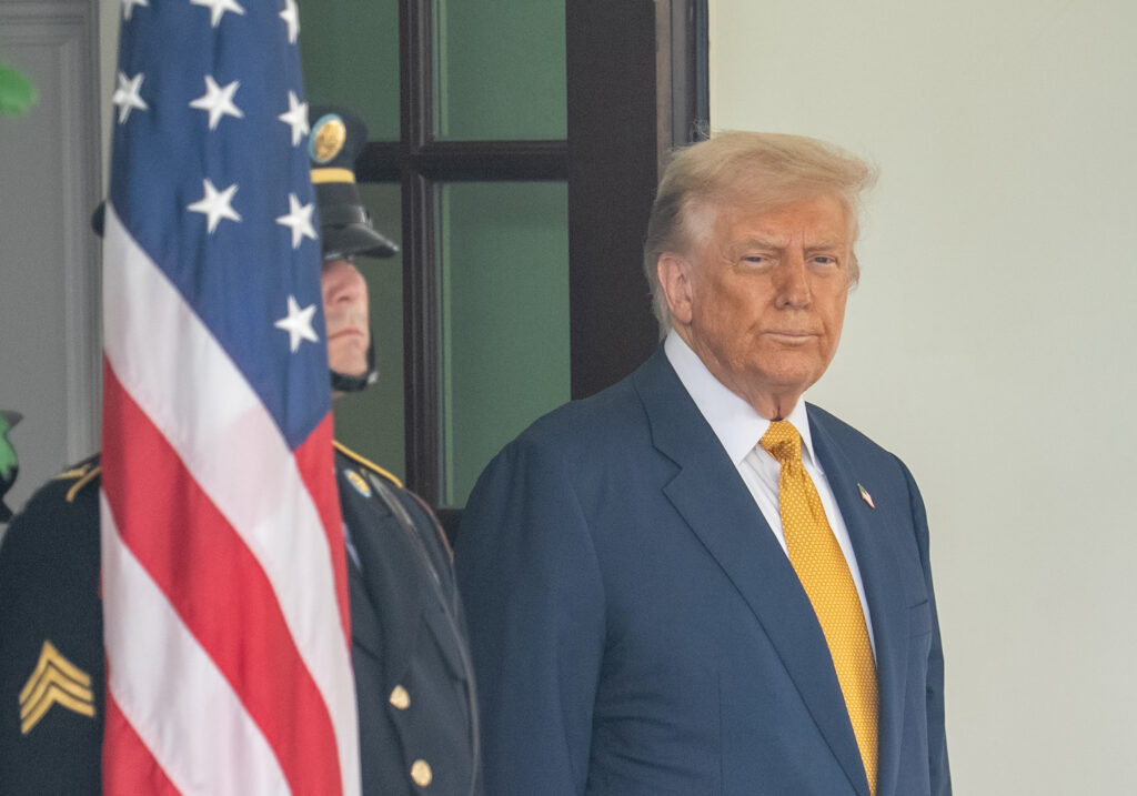 Trump: vojno z Iranom bi lahko končali v 2-3 tednih