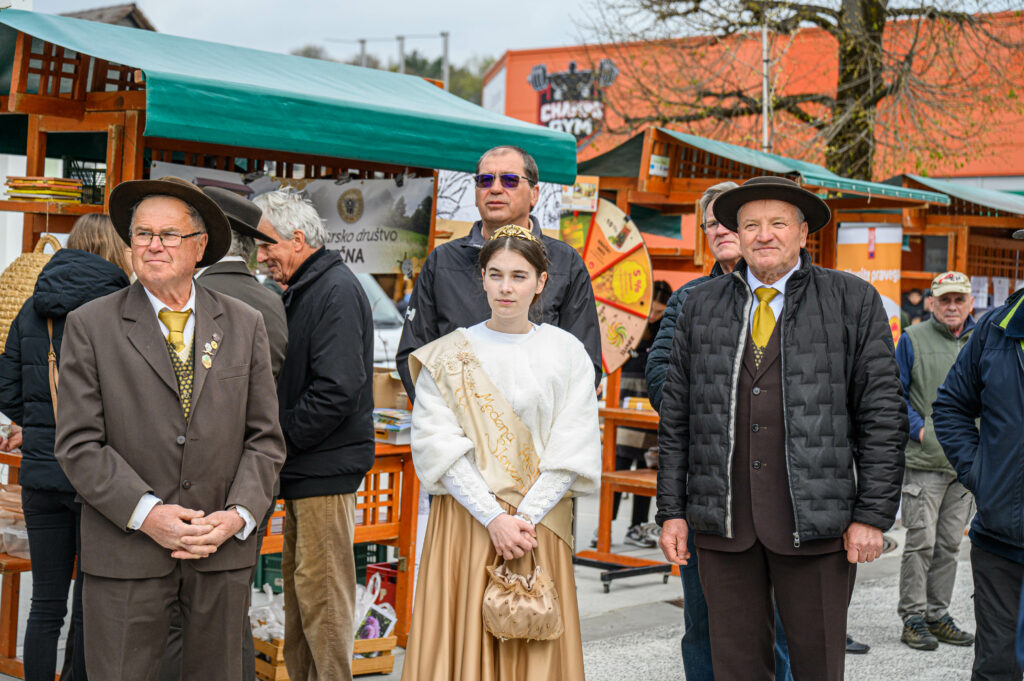 V Ivančni Gorici izpeljali že 6. Čebelarsko ulico