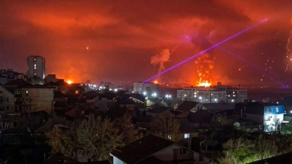 Ukrajina z novimi napadi na ruske naftne terminale