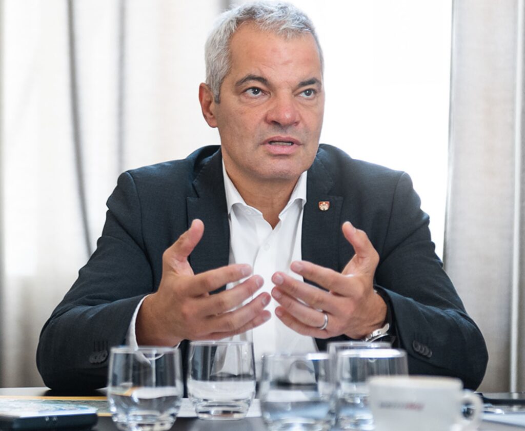 Mariborski župan naj bi zahteval 150 tisočakov podkupnine – grozi mu več let zapora