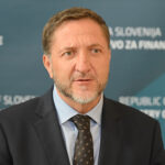 Novinarska konferenca ministrstvo za finance tretja izdaja ljudskih obveznic