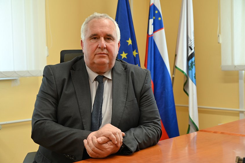 Sevniško občino prevzema nov župan
