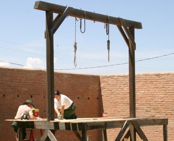 Kritiki Izraela so nenadoma pozabili, da ima smrtno kazen tudi Palestina