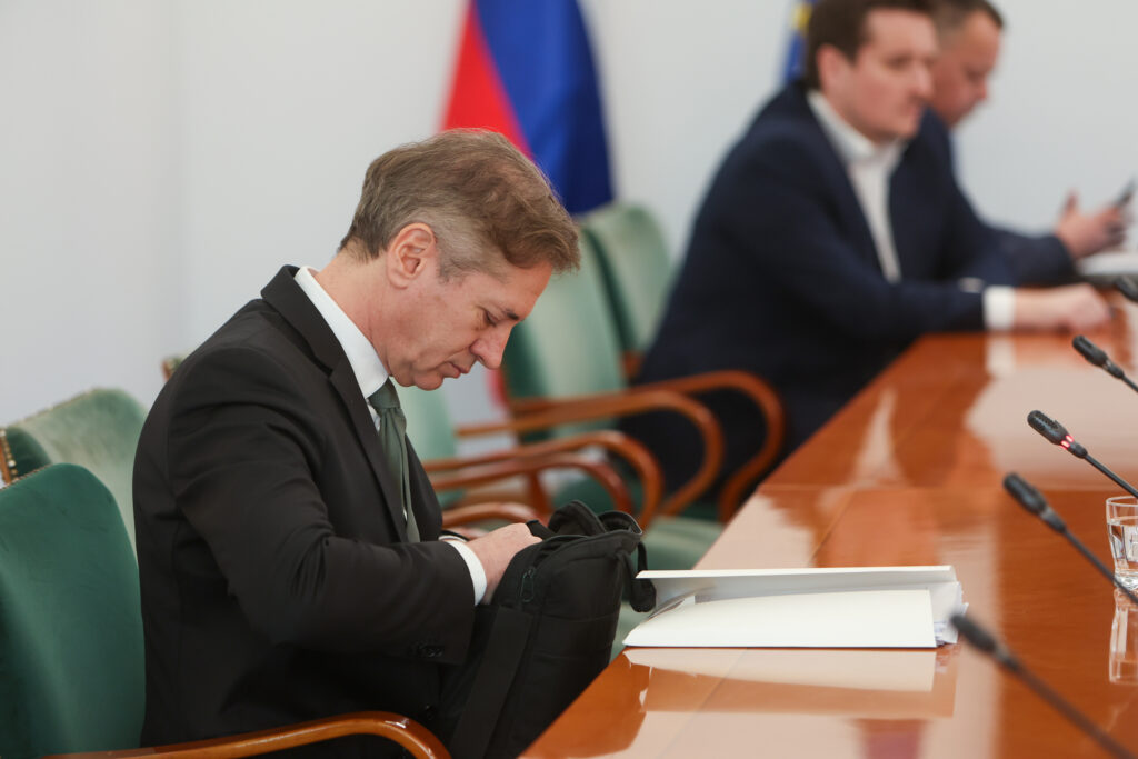 Nova taktika Svobode: Demokrate bodo lovili mimo običajnih pogajanj