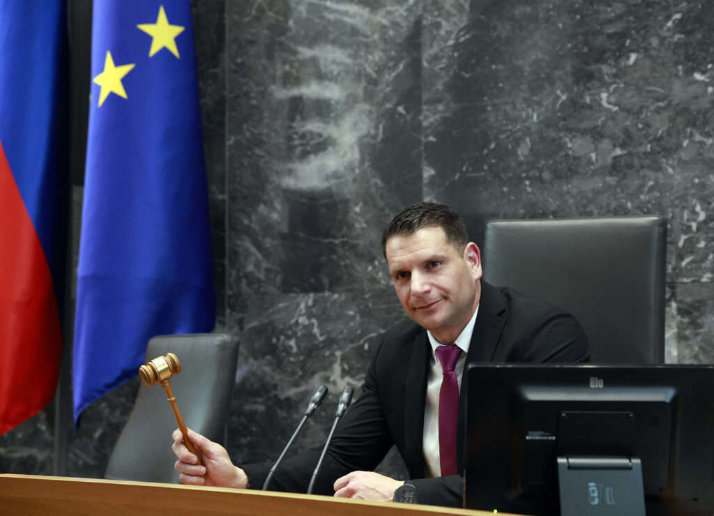 “Stevanović bo spet izvoljen, če že uspe ustavna pritožba”