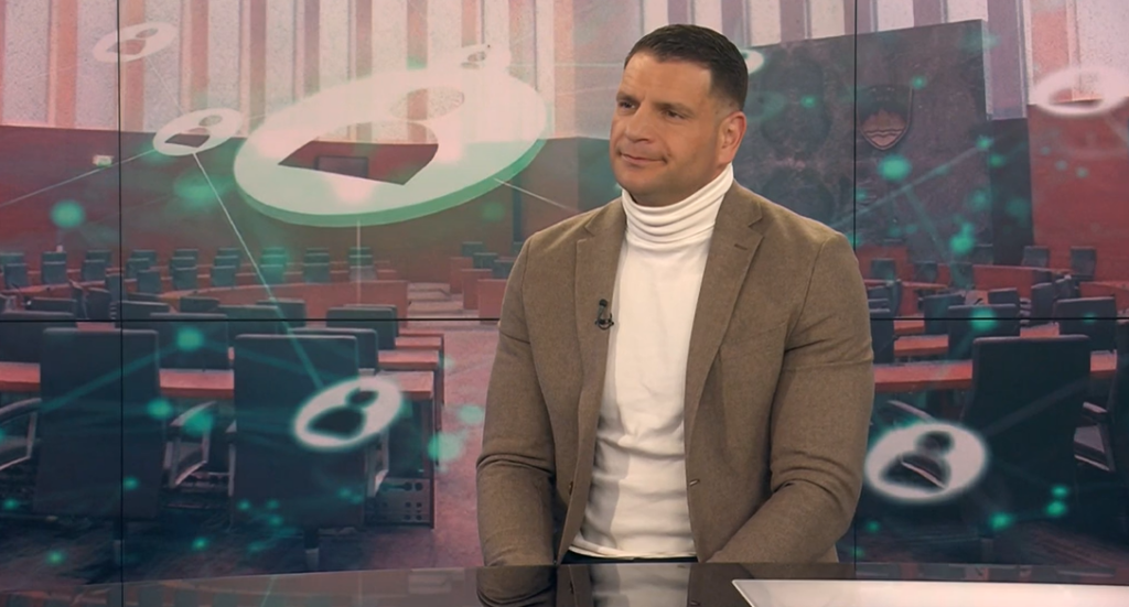 Stevanović razkril, kako politika izkorišča državne aparate