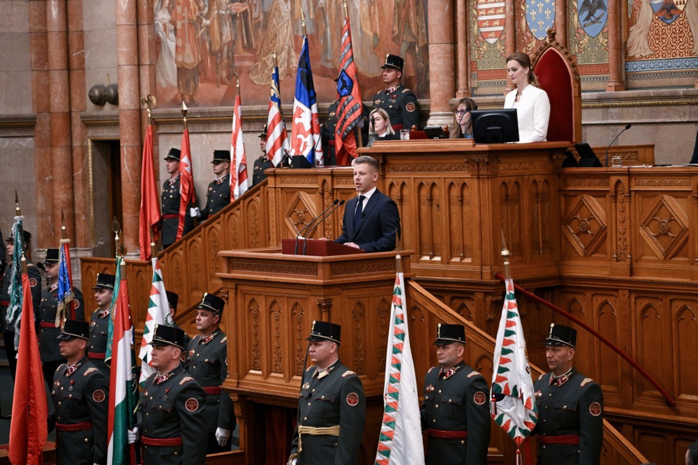 Madžarski parlament potrdil novega premierja