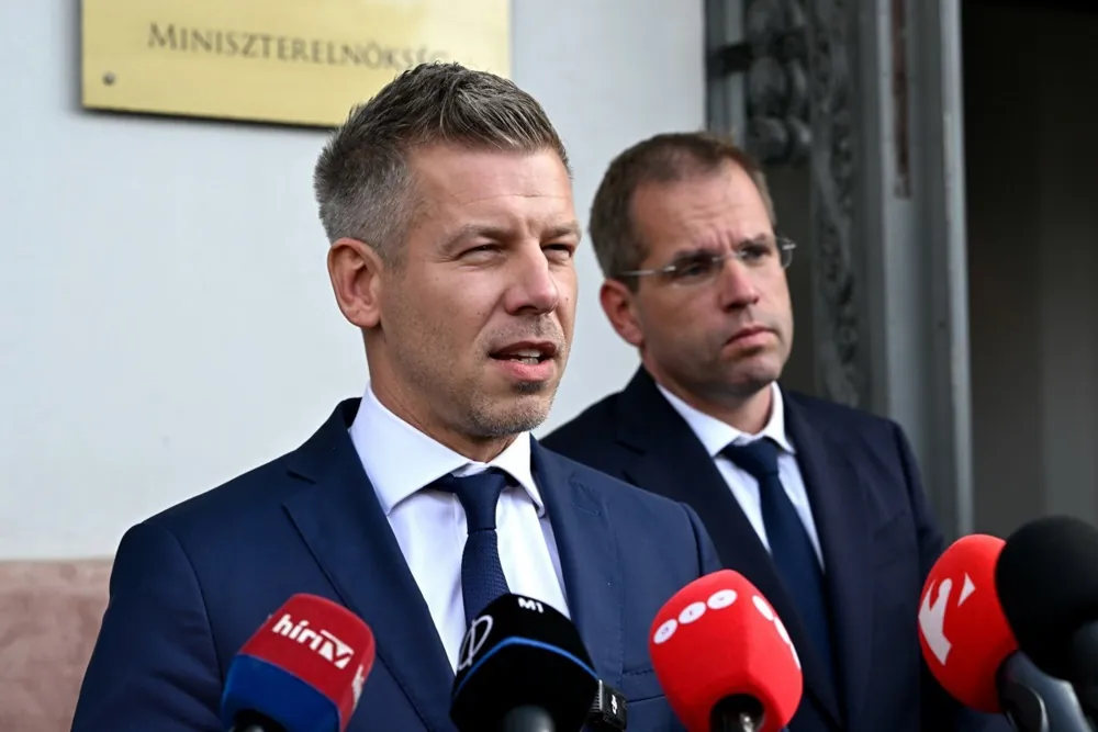 Madžarska politična drama: od resetiranja odnosov do pozivov k odstopu in spogledovanja z Brusljem