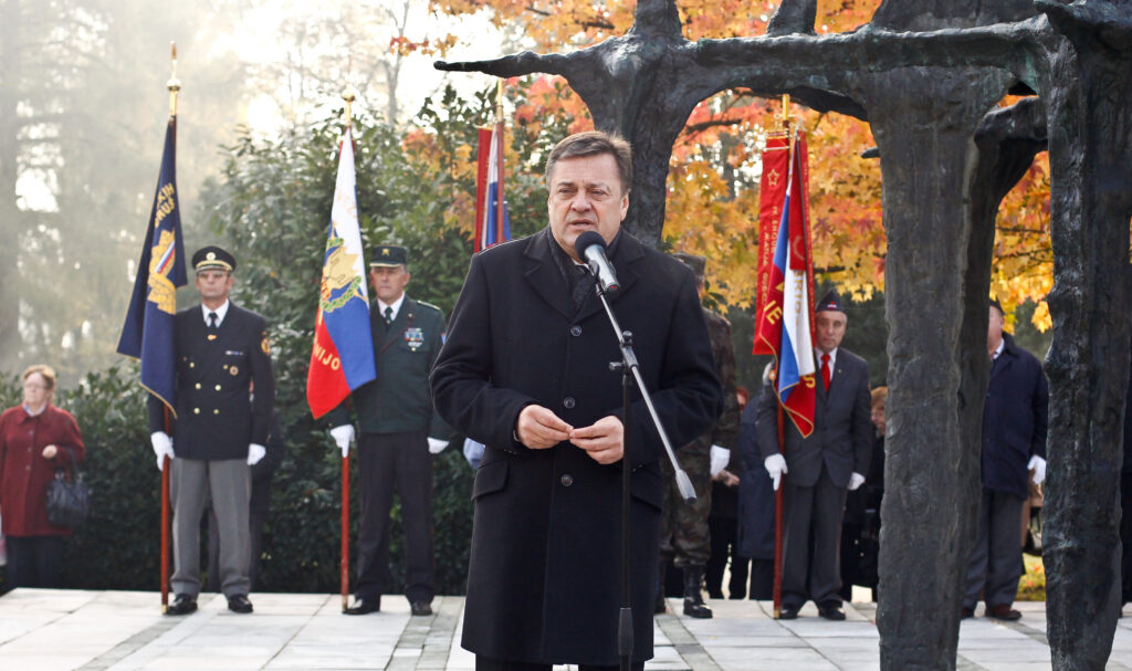 Udarec za Jankovića – žrtve povojnega nasilja bodo dobile svoje grobove na ljubljanskih Žalah