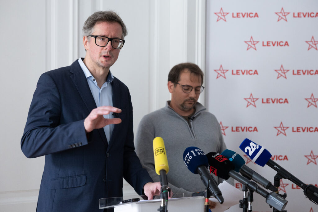 Levica trdila, da je Feketija predaval makroekonomijo – resnica je drugačna