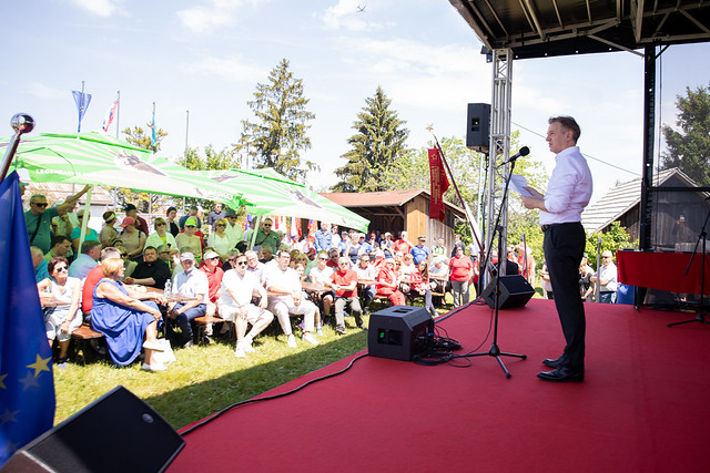 Golob v Jančah napadel samega sebe