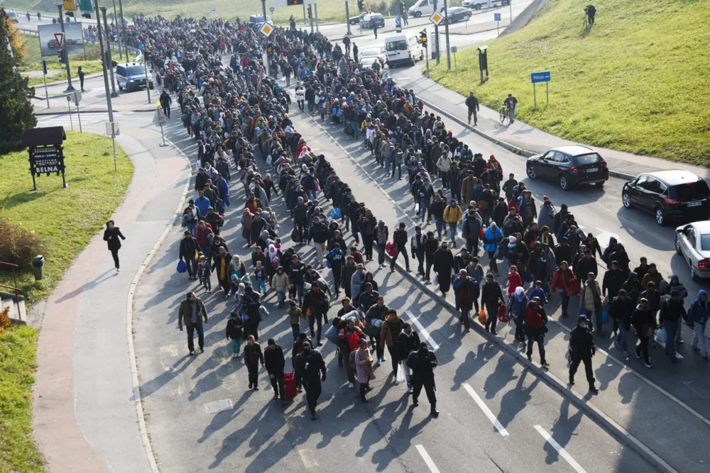 So migracije v porastu? Med vikendom ilegalci na veliko vdirali v državo