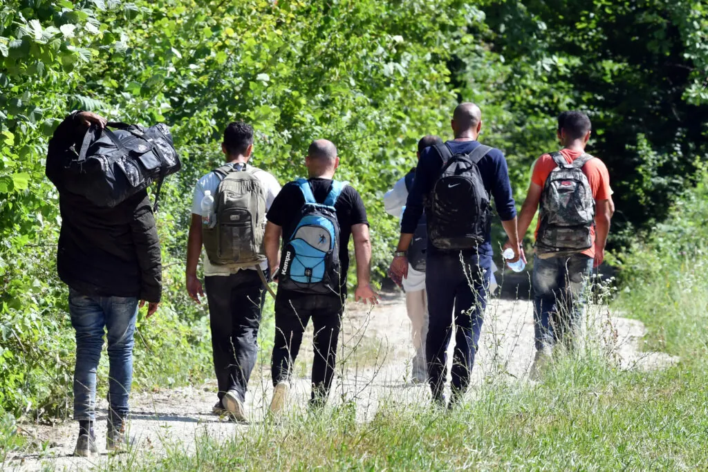 V 24 urah prijeli več kot 100 ilegalcev