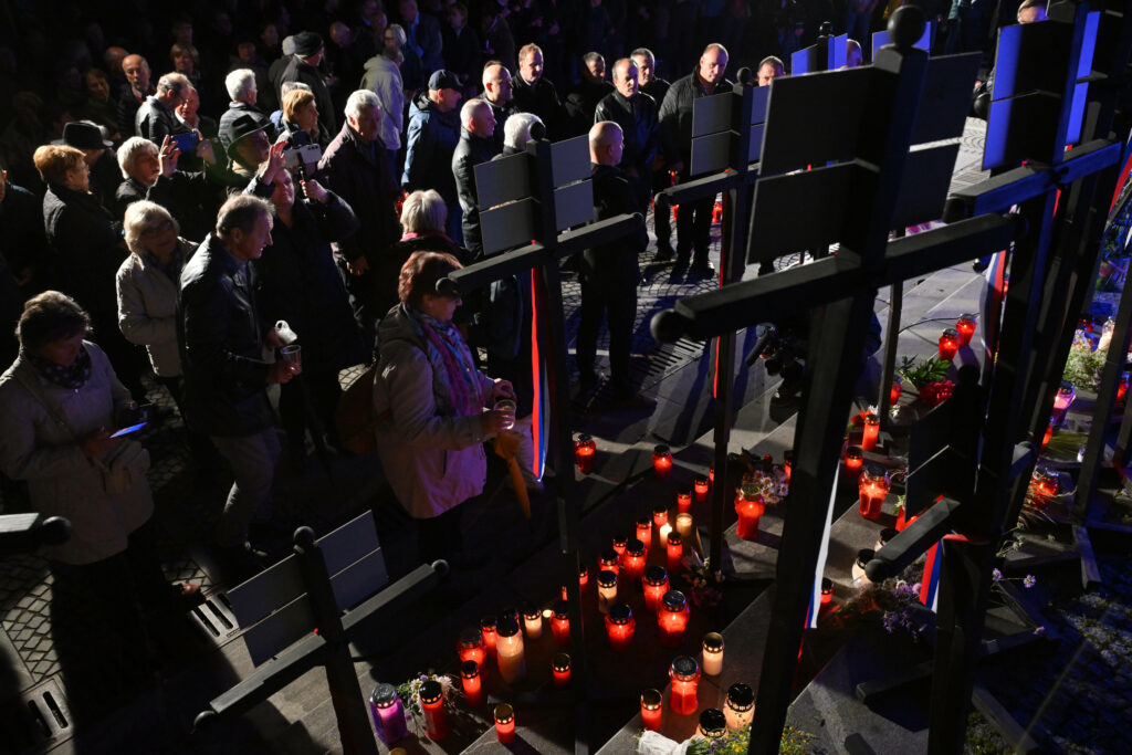 “Ker smo ljudje”: Četrtič so se v Ljubljani poklonili žrtvam komunističnega nasilja