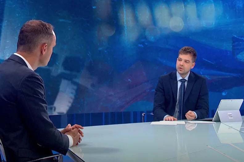 [Analiza] Odmevi z Bončo: trganje Logarja in prijateljski pogovor s Štrukljem