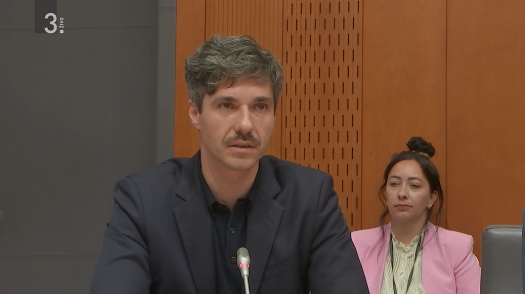 [Video] Razrez delovnih teles: Za zaprtimi vrati dogovor, pred kamerami pa drama in igranje žrtve